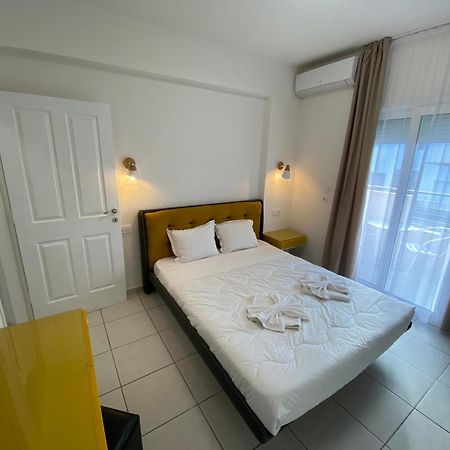 Opalium Beach Front Suites 波托什 外观 照片