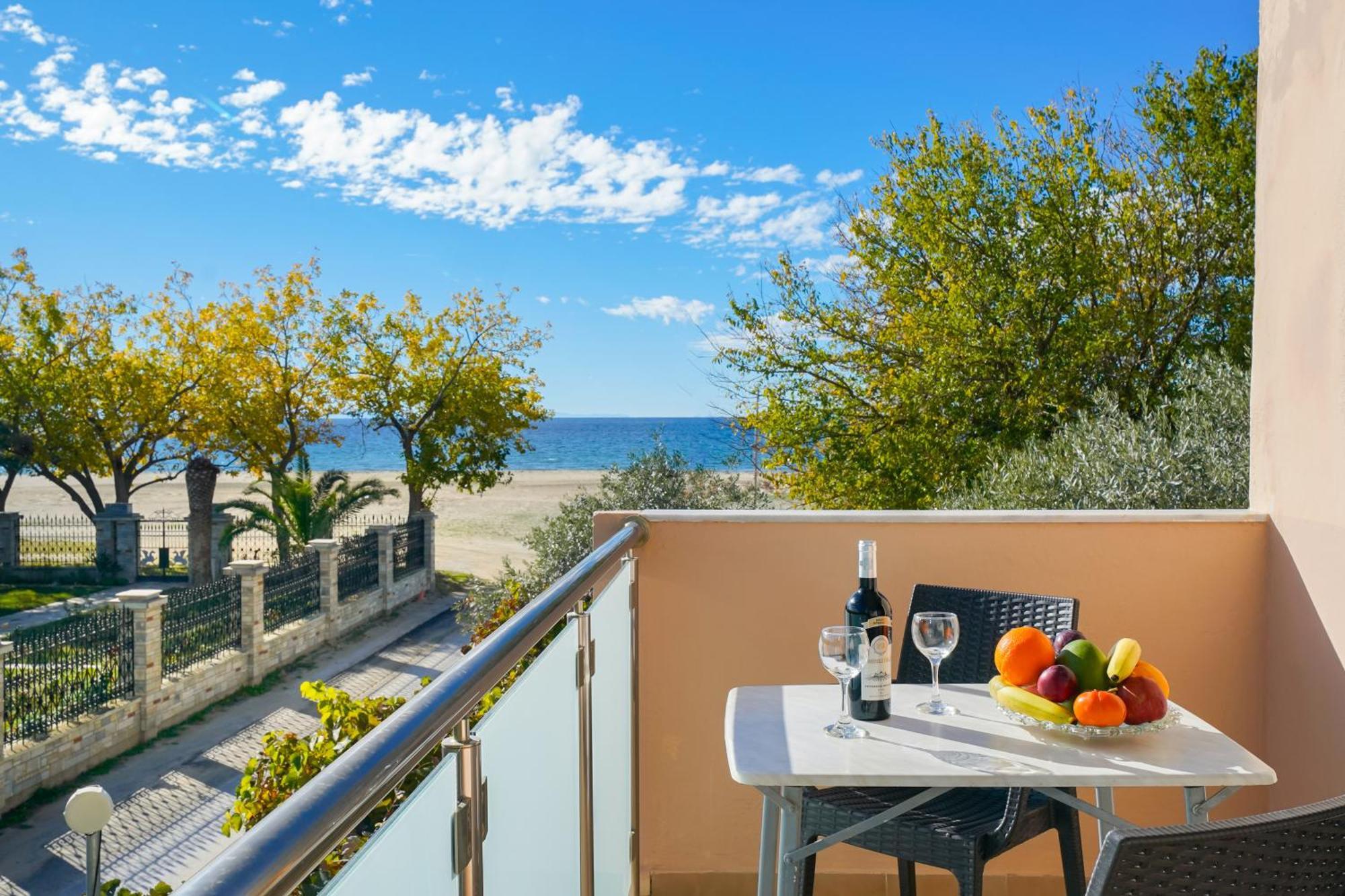 Opalium Beach Front Suites 波托什 外观 照片