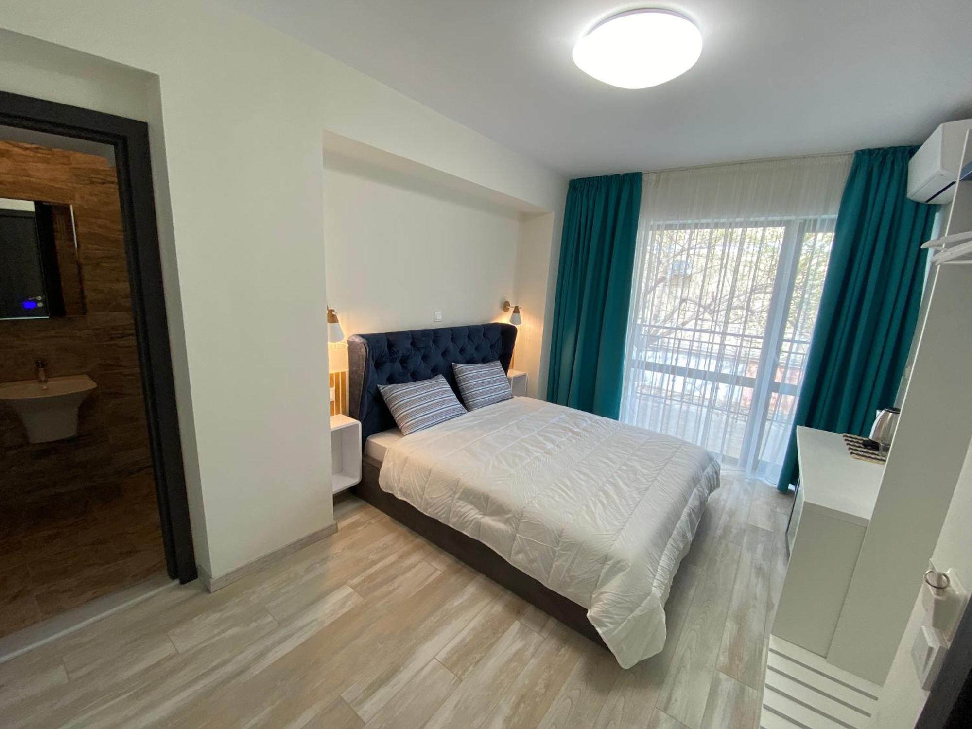 Opalium Beach Front Suites 波托什 外观 照片