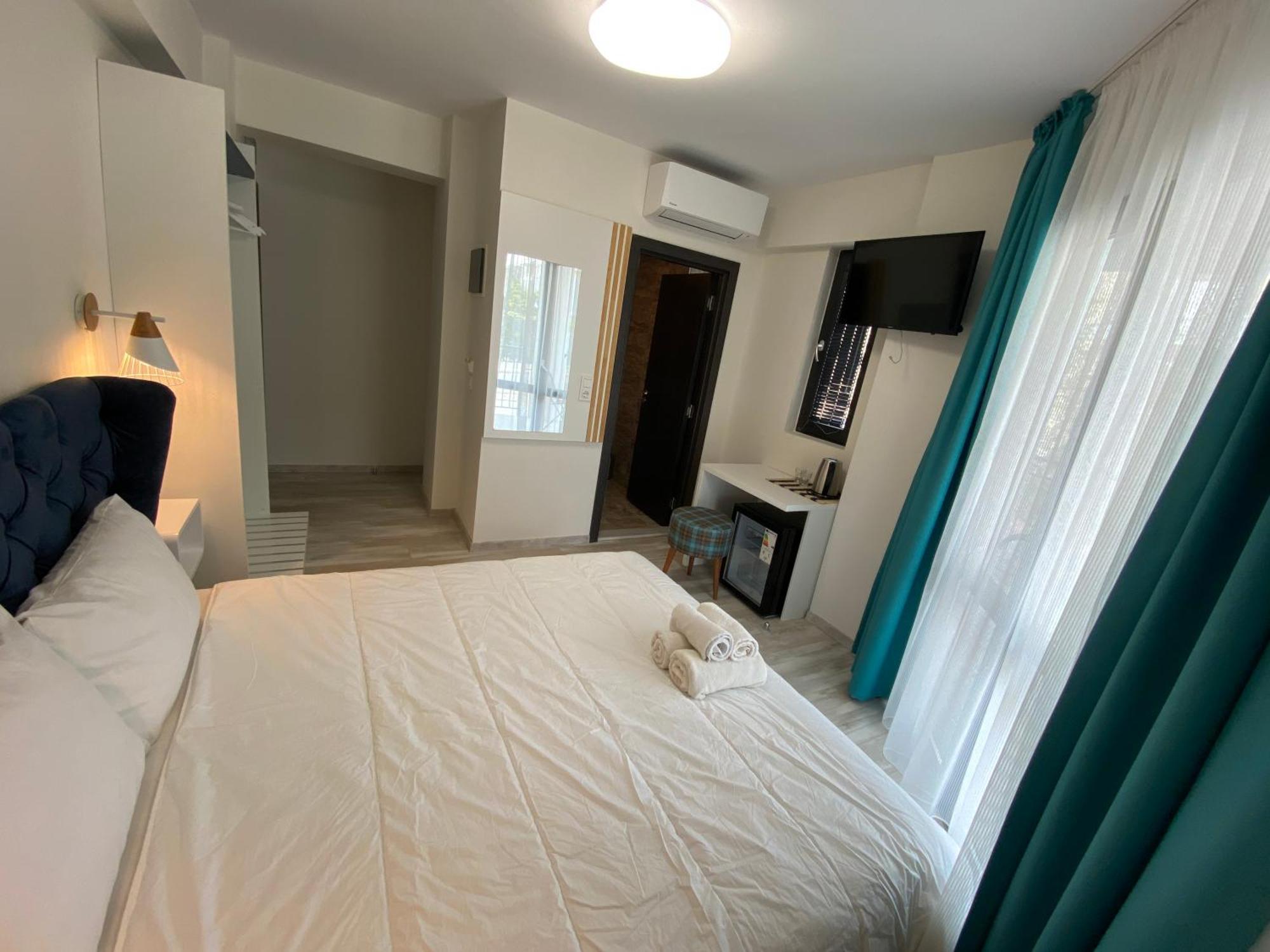 Opalium Beach Front Suites 波托什 外观 照片