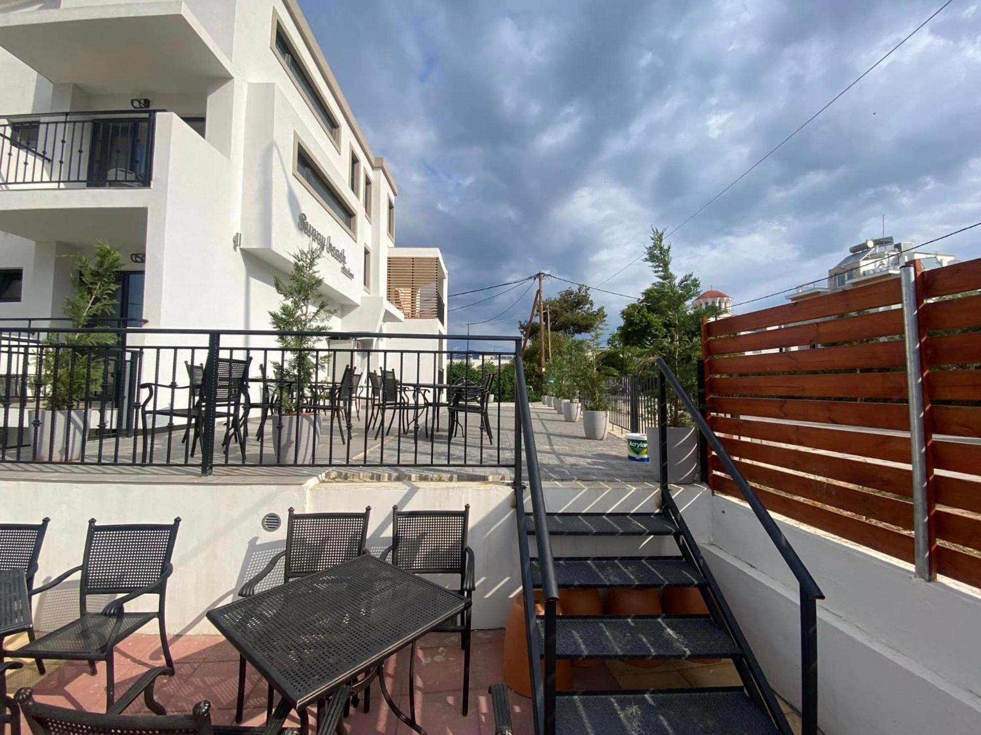 Opalium Beach Front Suites 波托什 外观 照片