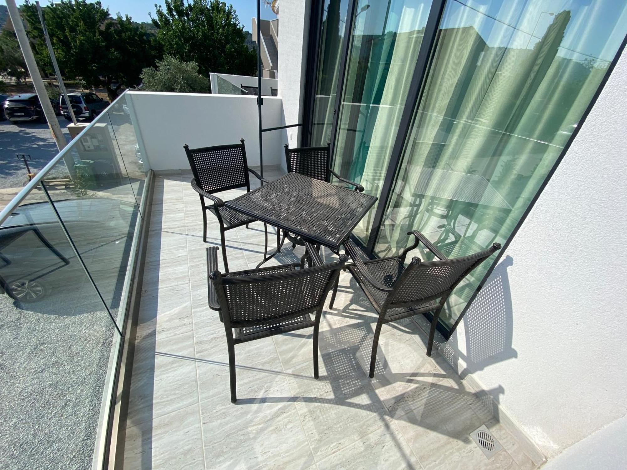 Opalium Beach Front Suites 波托什 外观 照片