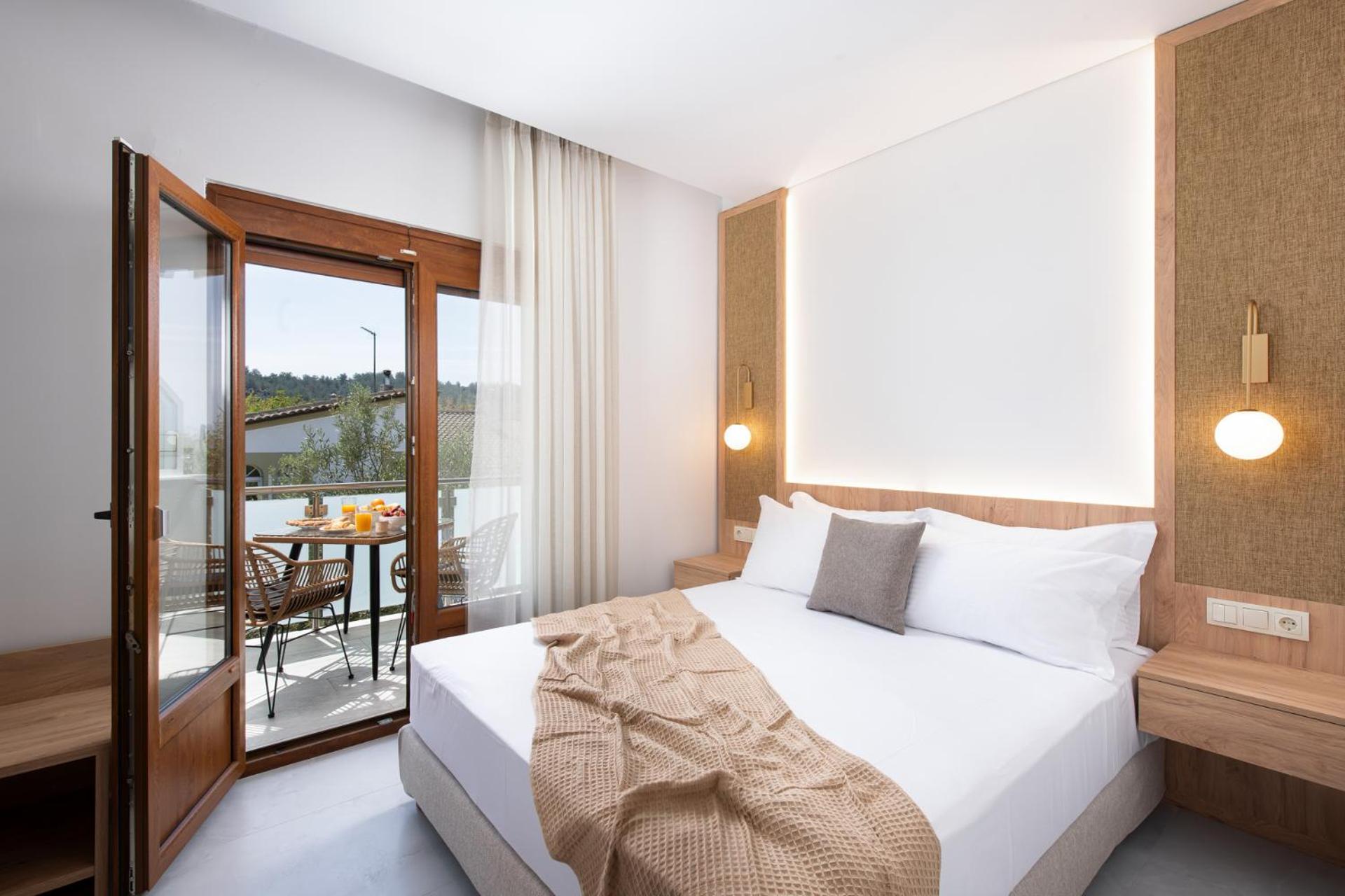 Opalium Beach Front Suites 波托什 外观 照片